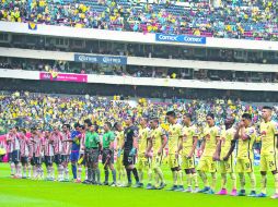 El Clásico nacional entre América y Guadalajara registró un lleno en el Estadio Azteca, en partido de la jornada 10. MEXSPORT /