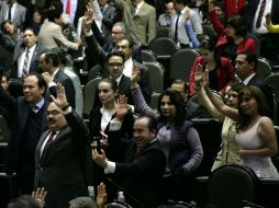 Con menos congresistas se agilizarían acuerdos y reduciría gasto público. SUN / I. Stephens