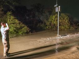 En algunos lugares las tormentas dejaron diez centímetros de lluvia durante su lento avance hacia el noreste. AP / G. Ellman