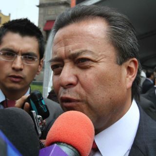 Diputados de Morena renuncian a viaje a París