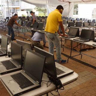 Oaxaca otorga blindaje VIP a maestros