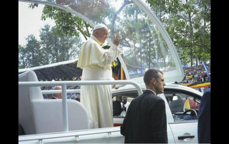 La estancia del Pontífice en Uganda, que finalizará mañana, cuando pondrá rumbo a la República Centroafricana. EFE / R. Kabuubi