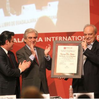 Honores, para Enrique Vila-Matas