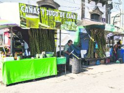 Tradición. Algunos ambulantes tienen más de 40 año en la plazoleta. EL INFORMADOR / P. Franco