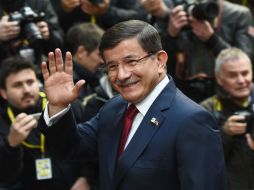 Ahmet Davutoglu afirmó que revitalizar el proceso de adhesión creará una nueva energía. AFP / E. Dunand