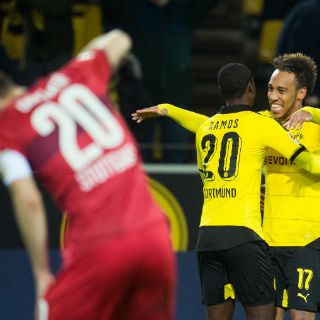 Borussia Dortmund se luce ante el Stuttgart