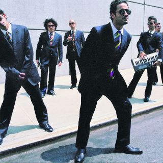 Vienen fiesteros y acústicos