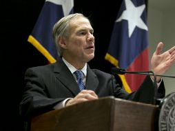 Abbott ha insistido en que tiene la autoridad para impedir que lleguen los refugiados a Texas. AP / ARCHIVO