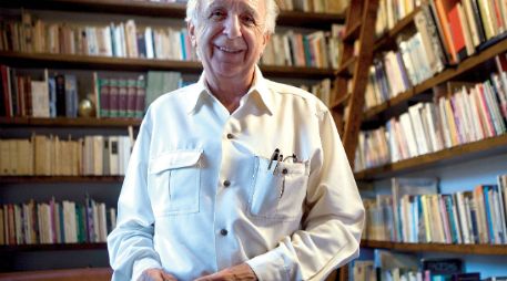 Al inicio de su carrera escribió novelas para radio y televisión, además hizo cuentos y obras de teatro. SUN / ARCHIVO