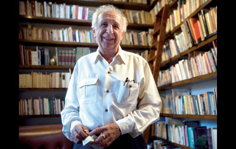 Al inicio de su carrera escribió novelas para radio y televisión, además hizo cuentos y obras de teatro. SUN / ARCHIVO