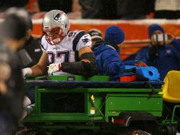 Salió lastimado en los últimos minutos del juego, al chocar con un jugador, en el juego en que Patriotas perdió ante Broncos. AFP / J. Edmonds