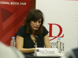 Pola Oloixarac en su participacón en el panel 'Latinoamérica Viva'. ESPECIAL / Mar Adentro