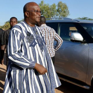 Kabore gana elección presidencial de Burkina Faso