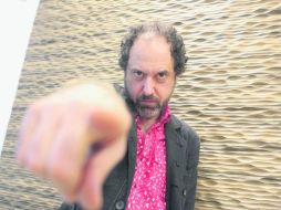 Propuesta. Alejandro lanza una producción que incluye desde mambo hasta bolero. EL INFORMADOR / A. Hinojosa