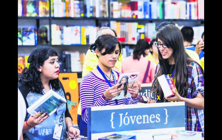 Aunque algunos asumen que las novelas “fáciles” no cuentan al hablar de lectores, otros opinan que cada lector debe encontrarse. EL INFORMADOR / P. Franco