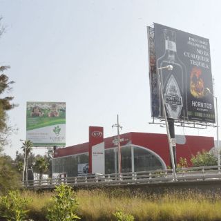 Alcaldes lanzan plan contra espectaculares