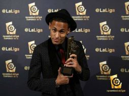 Señaló este como uno de los días más felices de su vida por recibir la nominación y el premio de la Liga Española. FACEBOOK / Neymar Jr. Oficial