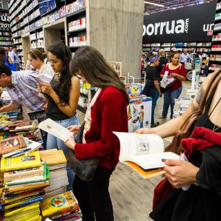 ‘Booktubers’, frenesí entre jóvenes lectores y caramelo para editoriales