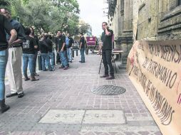 Manifestación. Trabajadores del Museo Regional de Guadalajara buscan apoyo para frenar la creación de la Secretaría de Cultura. EL INFORMADOR / R. Tamayo