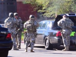 Un equipo de los servicios de emergencia llega a la escena del tiroteo en San Bernardino, California. AP / D. Saunders