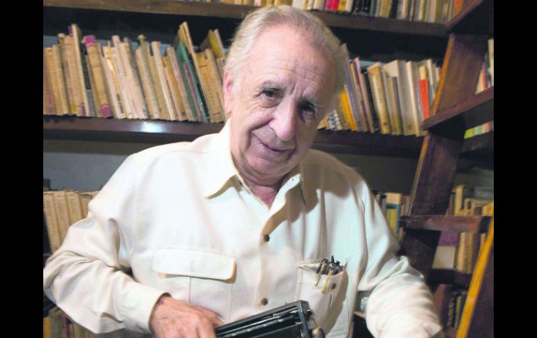 Vicente Leñero. Escritor y dramaturgo total, que se entregó y se dedicó de tiempo completo a estas dos disciplinas. SUN /