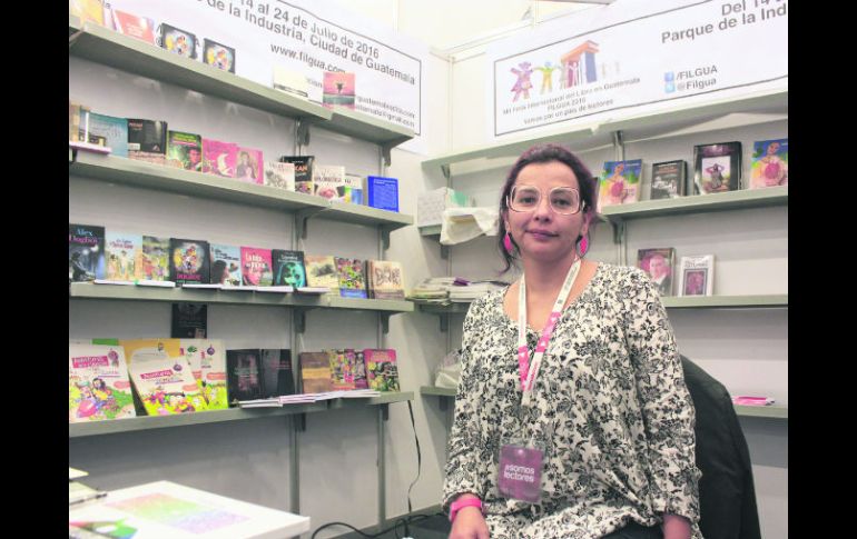 Phé-Funchal asegura que la literatura ejerció un papel determinante desde momentos tempranos de su vida. ESPECIAL /