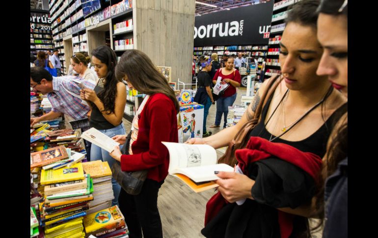 Los libros físicos continúan siendo los preferidos por los lectores. EL INFORMADOR / P. Pérez