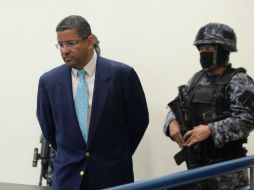 El ex mandatario dijo que recibió el dinero y entregó a los destinatarios, pero que no ingresaron al erario público al comparecer. EFE / A. Dueñas