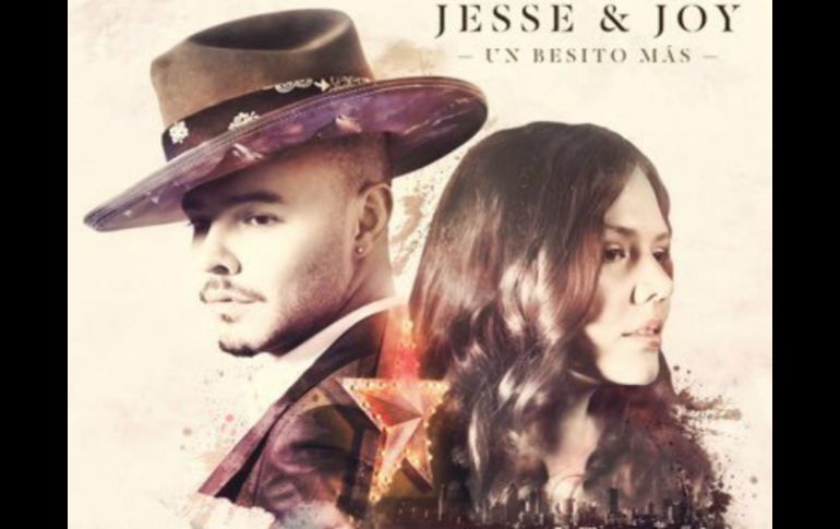 El arte del disco celebra su bi-culturalidad con elementos que representan a México y EU. TWITTER / @jesseyjoy