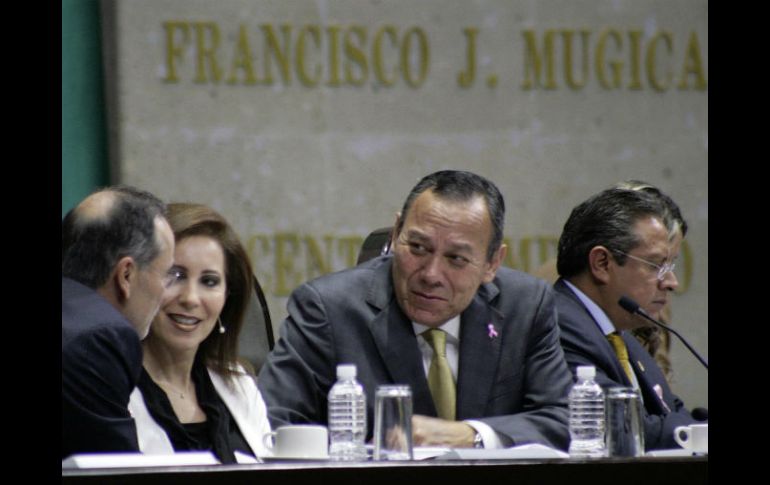 Jesús Zambrano llama a esforzarse para el producto legislativo que resulte de la propuesta que cuente con el mayor apoyo posible. SUN / ARCHIVO