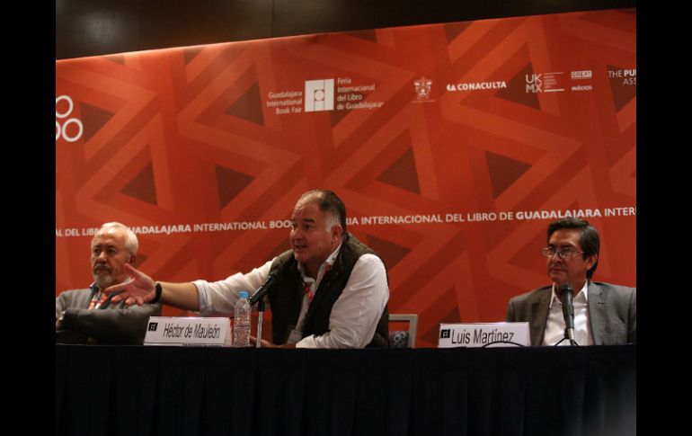Humberto Musacchio, Héctor de Mauleón y Luis Martínez durante la cátedra. EL INFORMADOR / M. Vargas