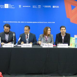 Presentan libros de texto del CECyTEJ en la FIL