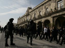 El ajuste que se propone incluye la contratación de 300 policías, 50 bomberos y 250 inspectores. EL INFORMADOR / R. Tamayo