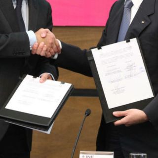 Facciones rivales en Libia firman acuerdo