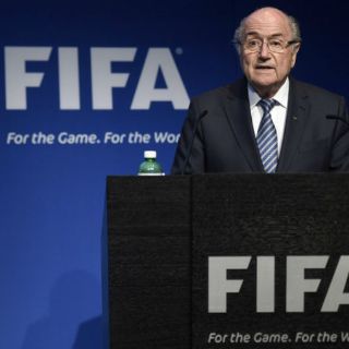 El FBI investiga a Blatter por caso de soborno