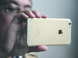 La plataforma iOS es propia de los aparatos electrónicos de Apple, por lo que buscan impulsar su utilización. AFP /