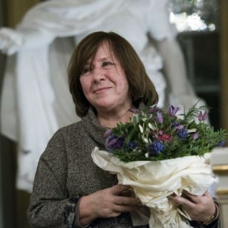 Ganadora del Nobel denuncia el 'belicismo' de Rusia