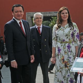 Premian a ganadores de concurso fotográfico, 'Sentimientos de México'