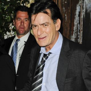 Actriz porno quiso tener sexo sin protección: Charlie Sheen