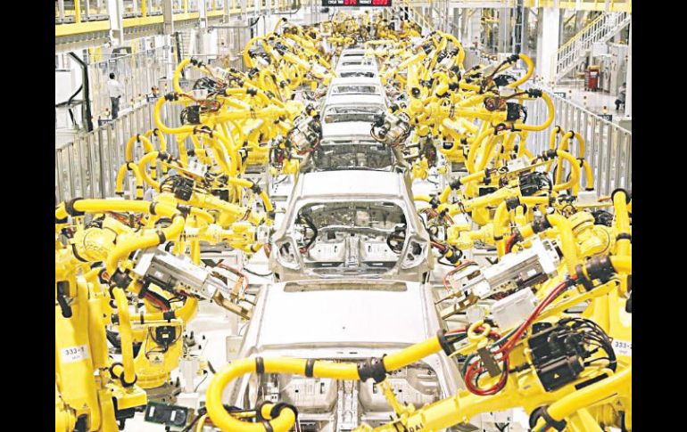 Las principales víctimas de los robots serán los países manufactureros. EL FINANCIERO ARCHIVO  /