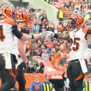 Andy Dalton recupera liderato en clasificación por rating