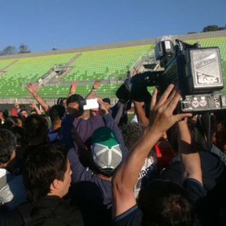 Cancelan entrega de trofeo a Coco Colo por temor a violencia