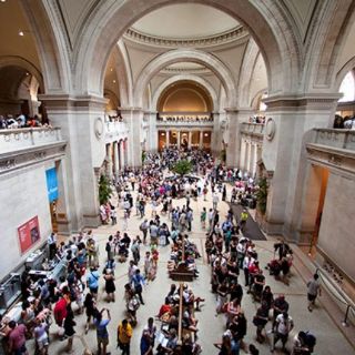 Demandan al Met de NY por pinturas 'racistas'