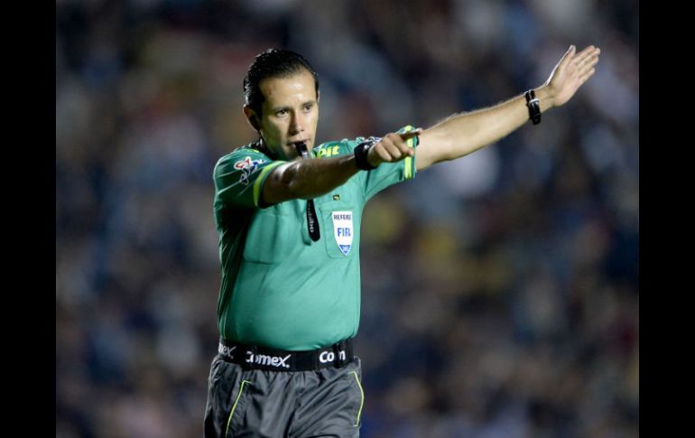 José Alfredo Peñaloza recién dirigió el choque de vuelta de semifinales donde Tigres se impuso 2-0 a Toluca. MEXSPORT / ARCHIVO