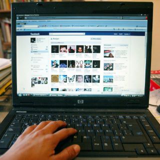 Facebook concentró temas políticos y sociales en 2015