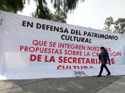 Trabajadores de cultura se manifiestan en contra de su creación a las afueras de San Lázaro. SUN / C. Mejía