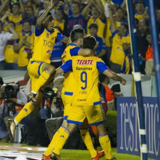 Tigres golea a Pumas