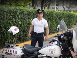 La dependencia estatal aprovecha la repentina fama del agente para enviar un mensaje a los conductores. YOUTUBE / Secretaría de Movilidad Jalisco