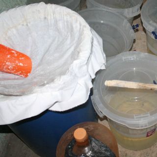 Federales desmantelan laboratorio de droga en Zapotitlán