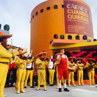 'Chabelo' se presenta en el Teletón